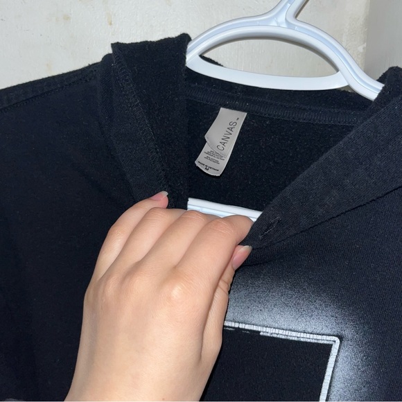 The 1975 Concert Pullover Hoodie! - Picture 2 of 3